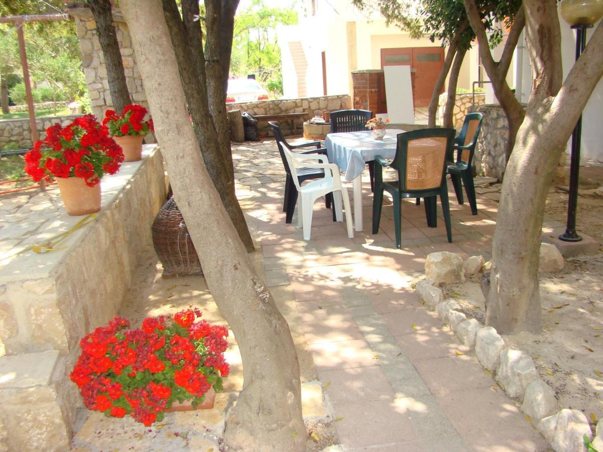 Apartments And Rooms With Parking Space Pag - 13060 Pag Town Kültér fotó