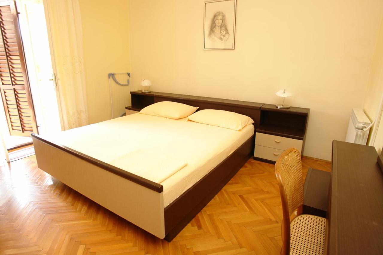 Apartments And Rooms With Parking Space Pag - 13060 Pag Town Kültér fotó