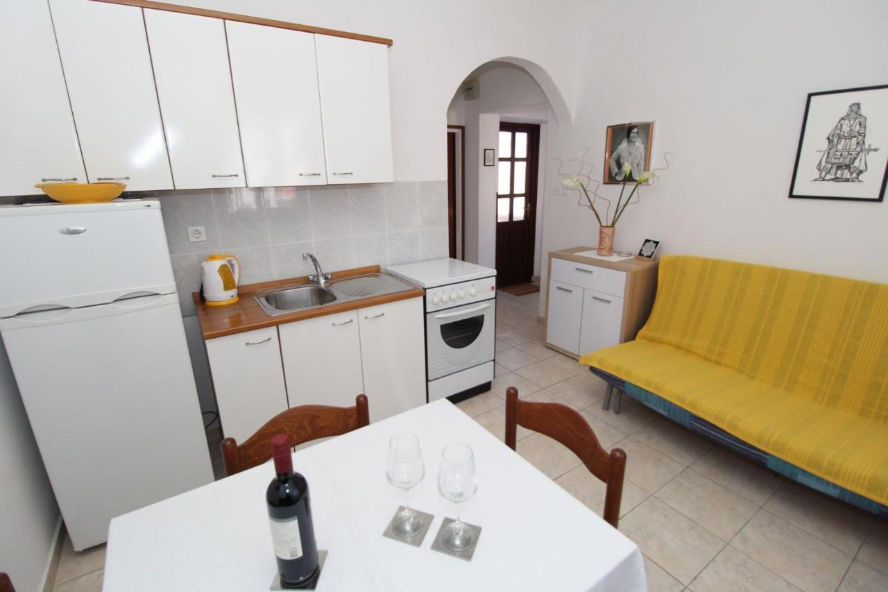 Apartments And Rooms With Parking Space Pag - 13060 Pag Town Kültér fotó