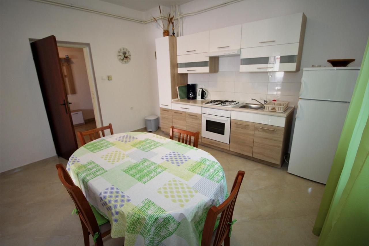 Apartments And Rooms With Parking Space Pag - 13060 Pag Town Kültér fotó